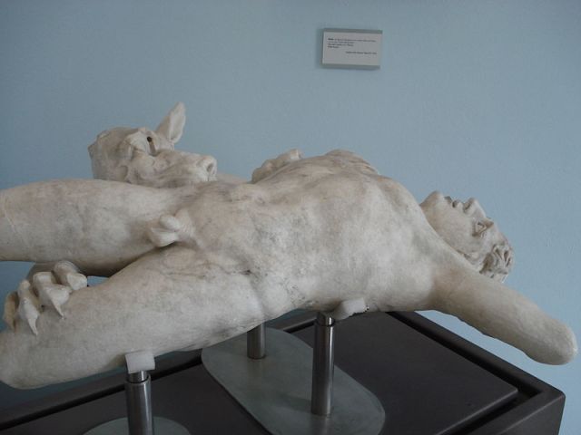 800px-DSC00208_-_Compagno_di_Ulisse_-_Copia_da_orig_sec._II_aC_da_villa_Adriana_sec._II_dC._-_Foto_di_G._Dall'