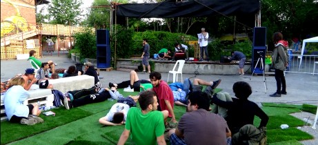 compositing RAGA TARTARUGHE FOTO